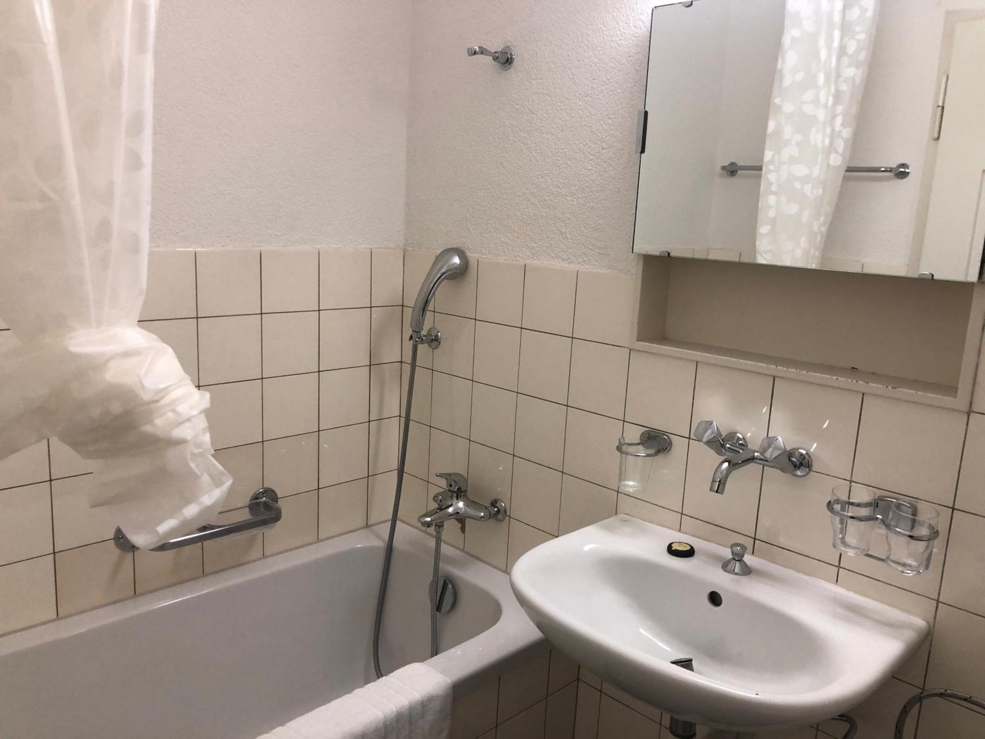 Cozy, Sunny, City Center 1 Bedroom Flat Цюрих Екстериор снимка